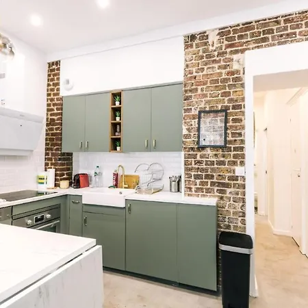 Charming Parisian Loft In Batignolles Διαμέρισμα *