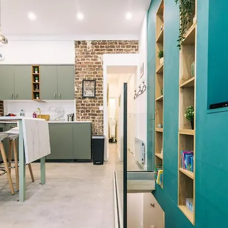 Charming Parisian Loft In Batignolles Διαμέρισμα *