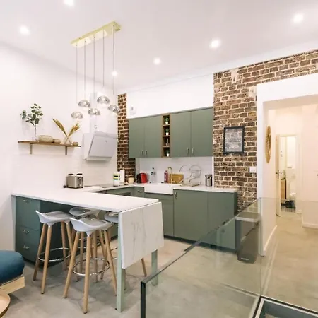 Charming Parisian Loft In Batignolles Παρίσι