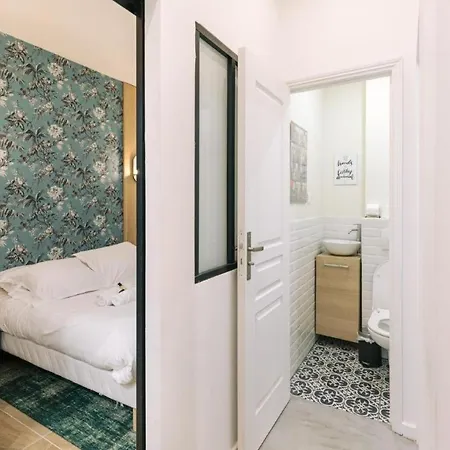 Charming Parisian Loft In Batignolles * Παρίσι